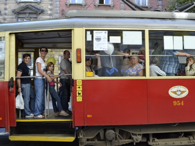 Blues Bana 02 Zdjęcie: Bana W Rytmie Bluesa Jeździła W Bytomiu - Tramwaje Śląskie S.a.
