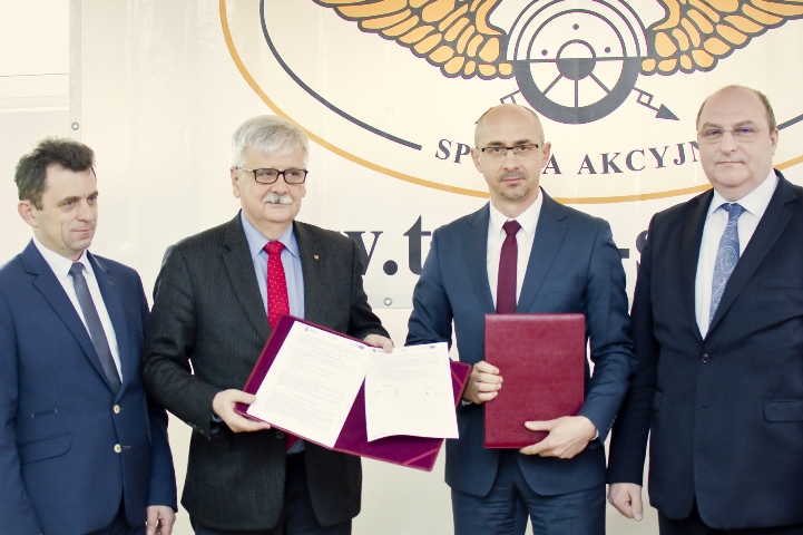 Umowa Z Modertrans Podpisana 11 Www Zdjęcie: Umowa Podpisana - Nowe Tramwaje Przyjadą Z Poznania - Tramwaje Śląskie S.a.