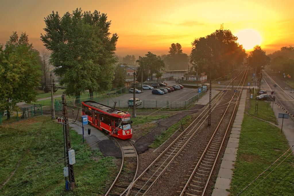 Wyróżnienie Karol Wieniawski „Linia 7 O Wschodzie Słońca Rozpoczyna Swój Kurs” Www Zdjęcie: „Sztafeta Pokoleń” Najlepszym Zdjęciem Konkursu - Tramwaje Śląskie S.a.