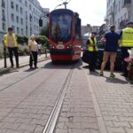 Parkuj Właściwie. Zachowaj 1 Metr Od Torowiska