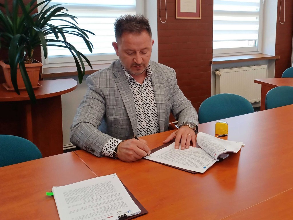 Podpisanie Umowy Chebzie Pętla 02 Fot. Joanna Olszówka Zdjęcie: Pętla W Chebziu Do Modernizacji – Umowa Podpisana - Tramwaje Śląskie S.a.